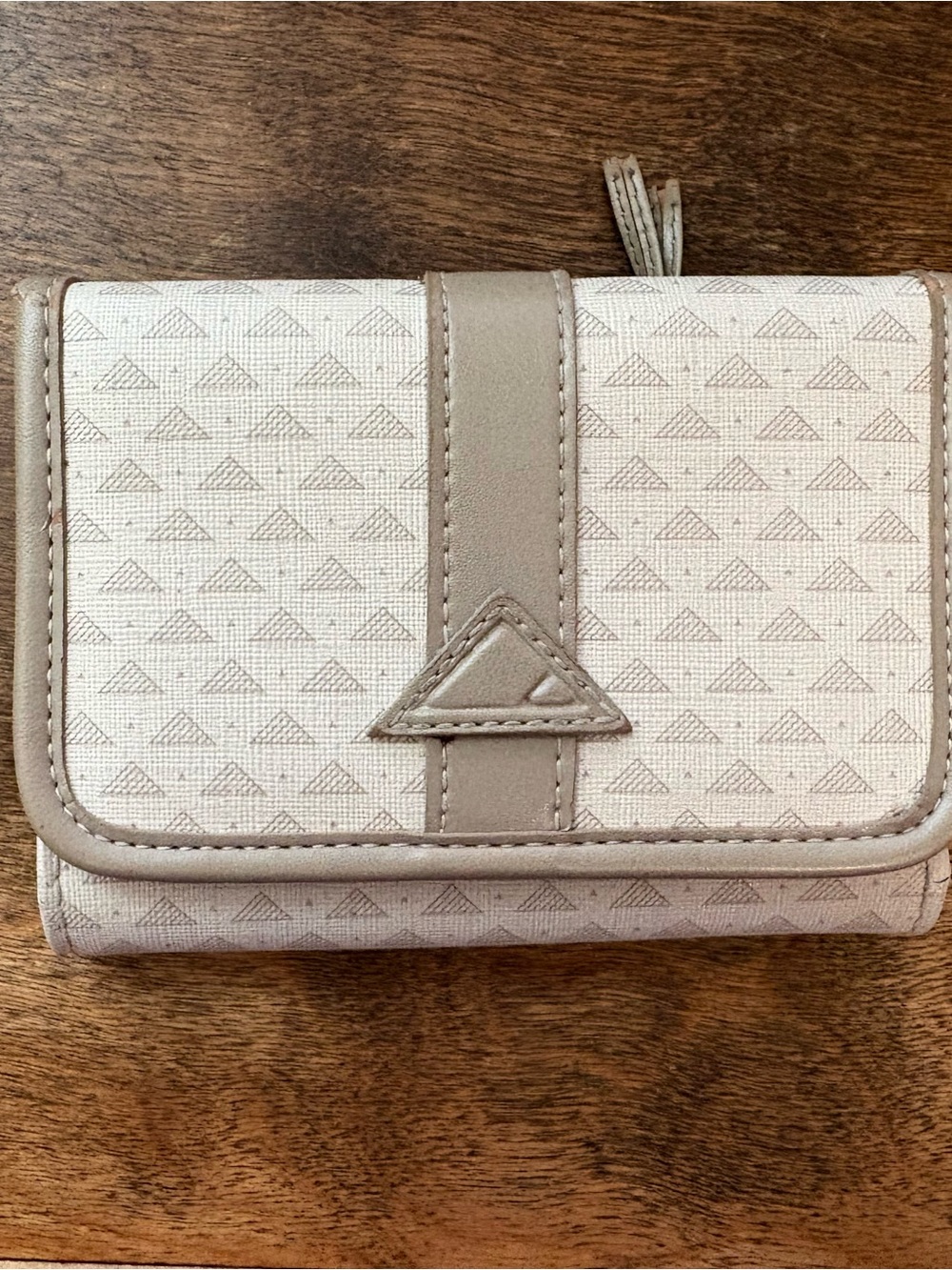 Compact Beige/Tan Vintage Liz Claiborne Women's Wallet